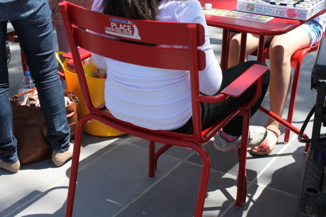 Movable seating in the Place de la République